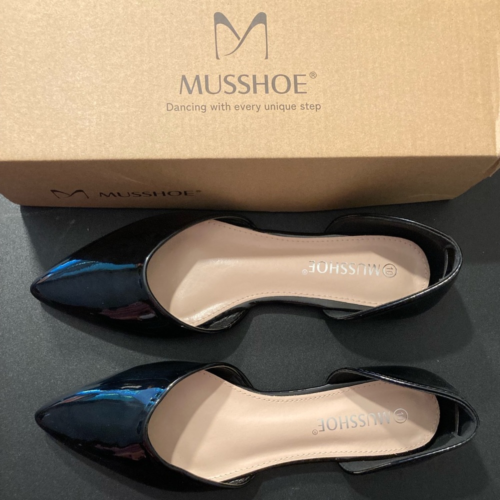 Brand new black patent flat shoe